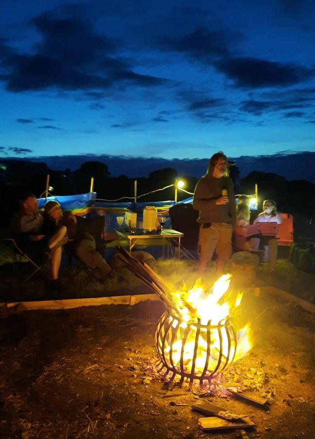 Summit Camping Kit Hill Cornwall Panoramic Views Grass Pitch From 15Pn Or Bella Bell Tent 75Pn Callington Bagian luar foto